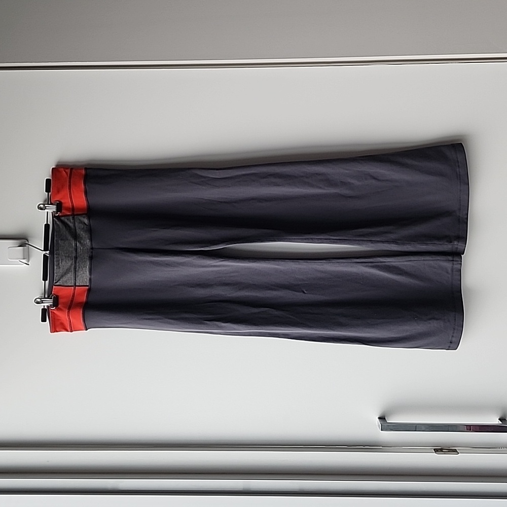 Lululemon Reversible Large Band Stretch Flare Yoga Pants